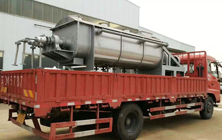 發往廣東某廠的槳葉幹燥機